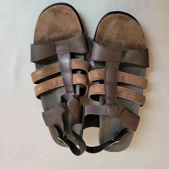 SAS sandals with heel - Picture 2 of 8